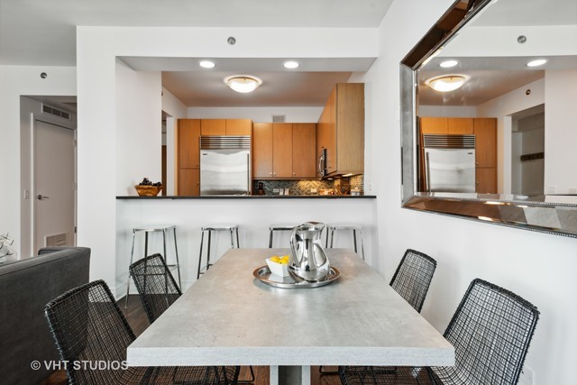 600 N LAKE SHORE Drive Unit: 2910