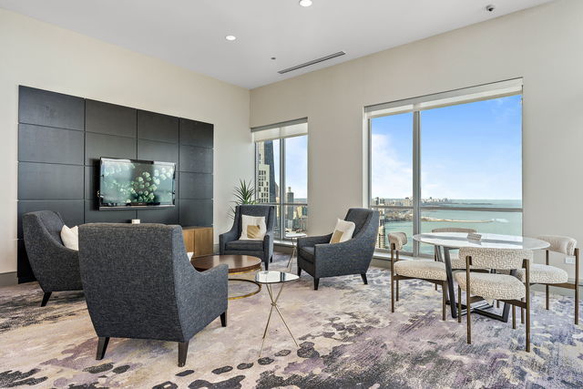 600 N LAKE SHORE Drive Unit: 2910