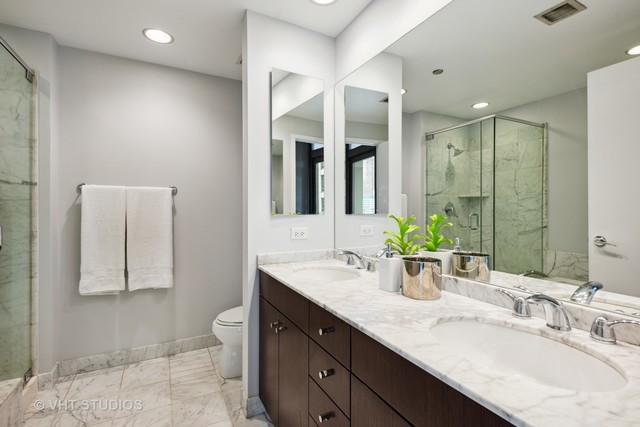 600 N LAKE SHORE Drive Unit: 2910