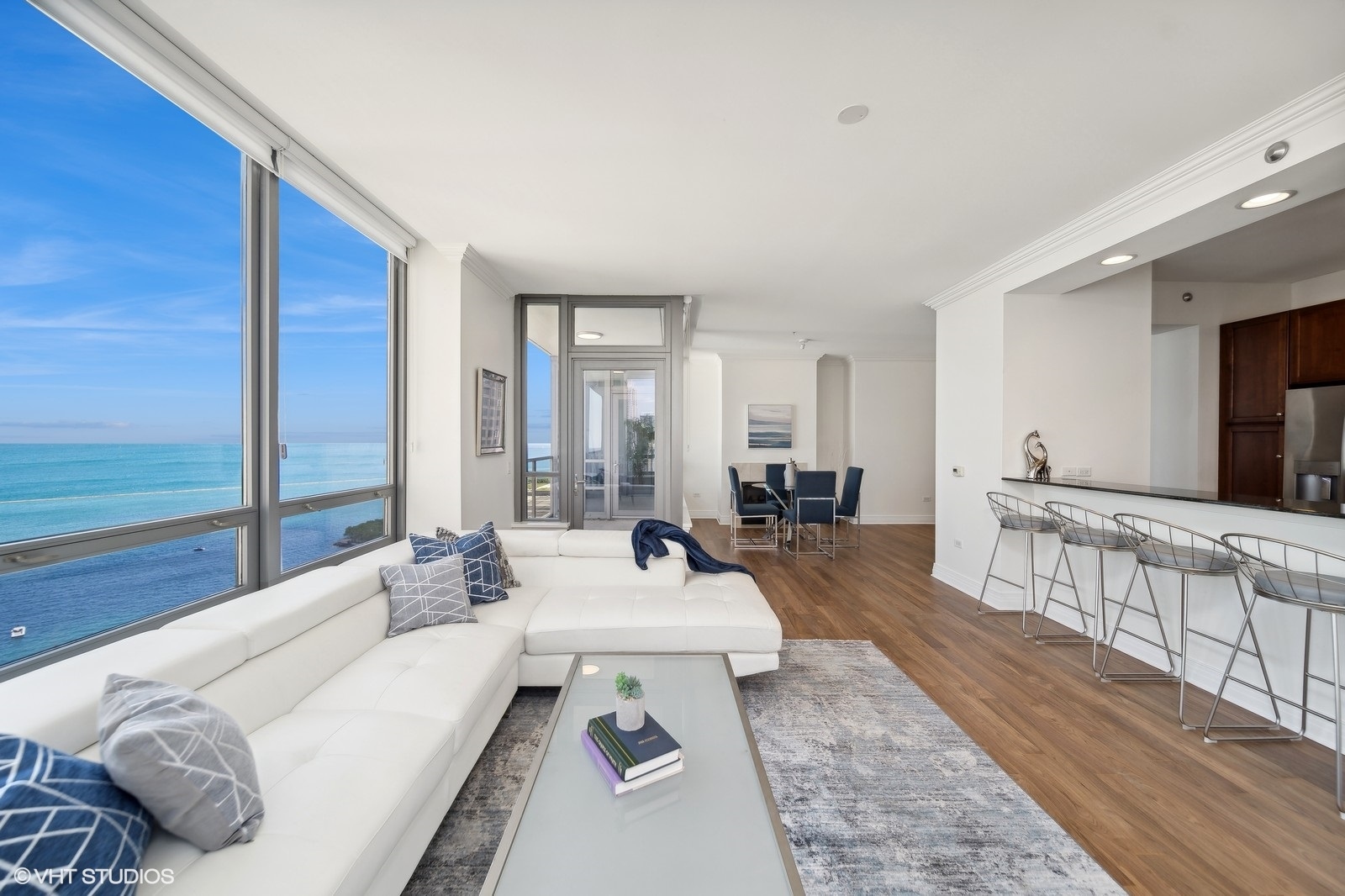600 N Lake Shore Drive Unit: 2901