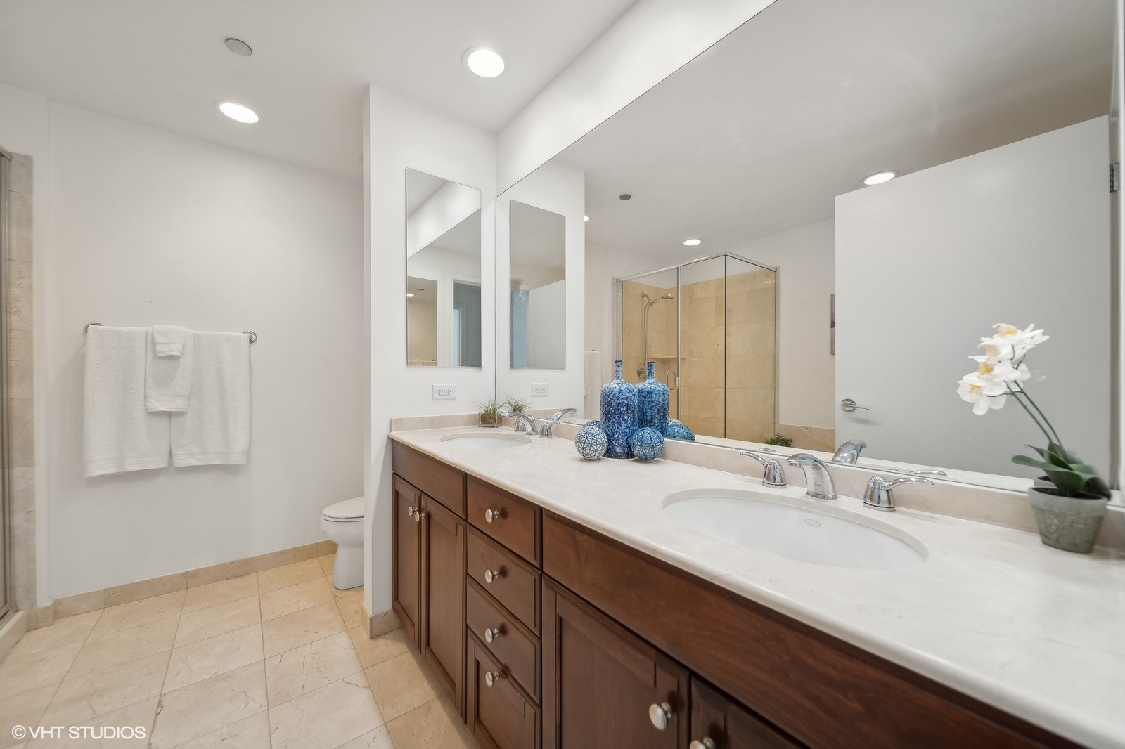 600 N Lake Shore Drive Unit: 2901