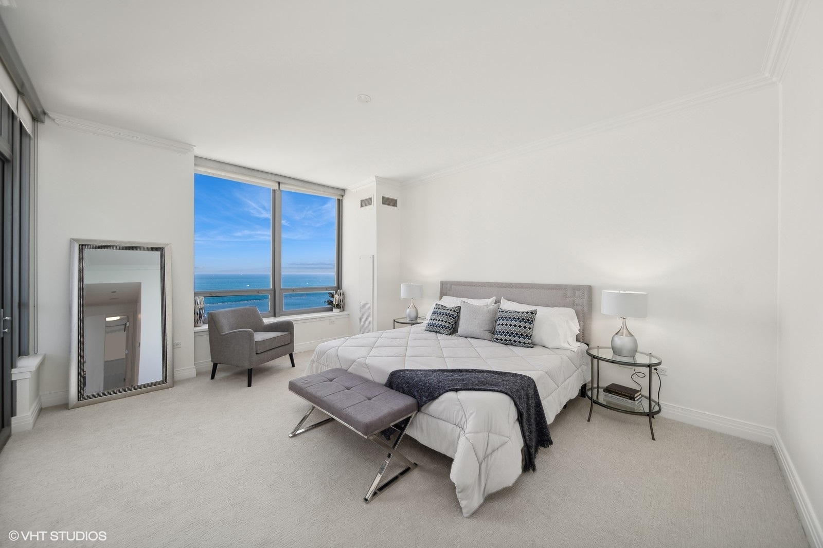 600 N Lake Shore Drive Unit: 2901