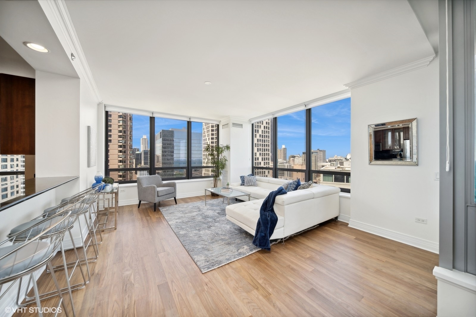 600 N Lake Shore Drive Unit: 2901