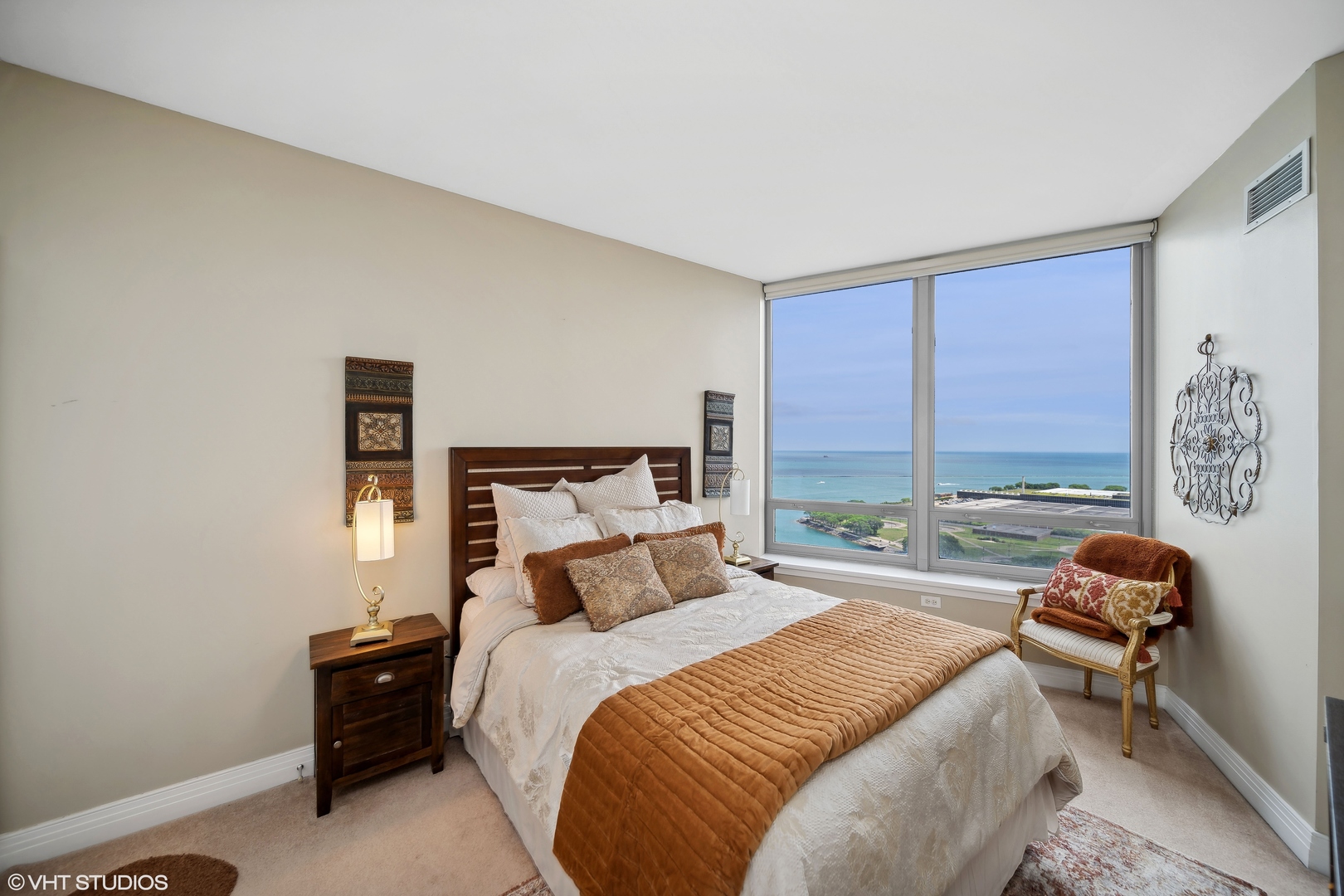 600 N LAKE SHORE Drive Unit: 2205
