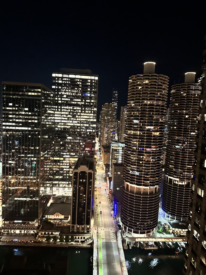 200 N Dearborn Street Unit: 4306
