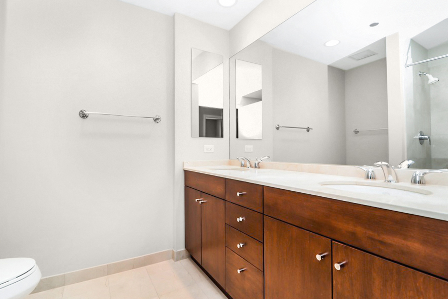 600 N Lake Shore Drive Unit: 3504