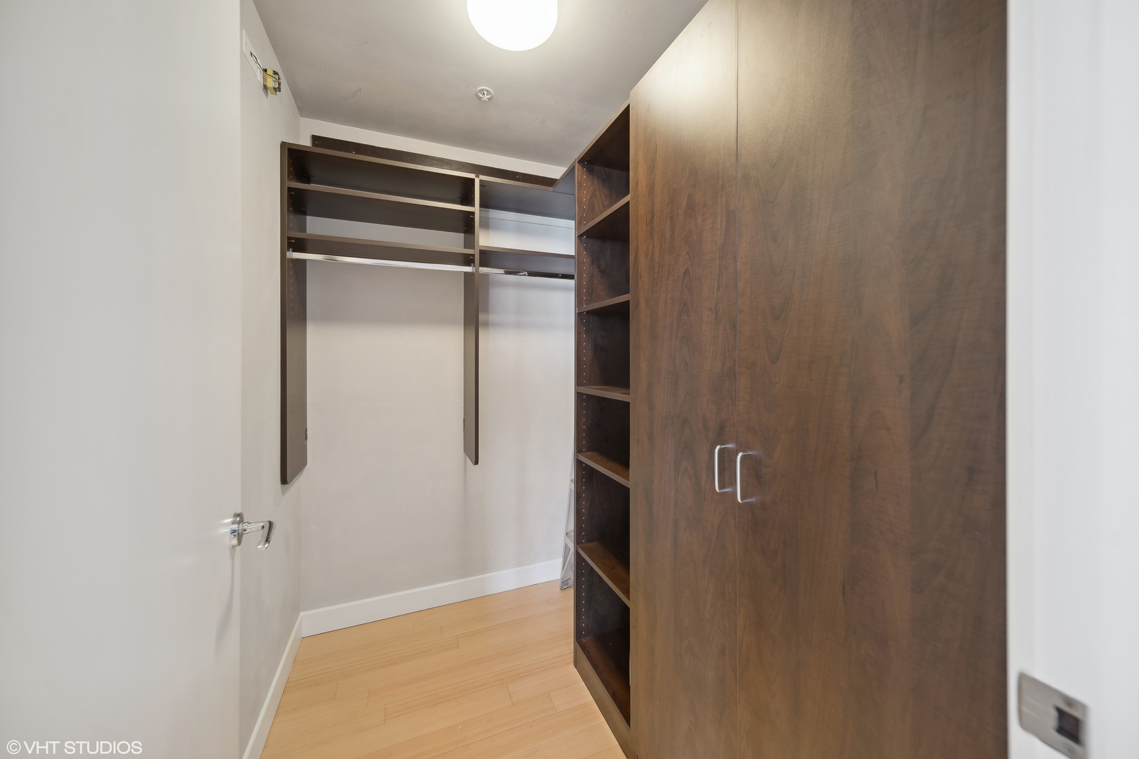 600 N LAKE SHORE Drive Unit: 1205