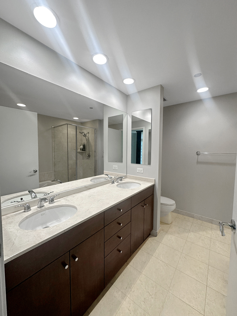 600 N Lake Shore Drive Unit: 1803