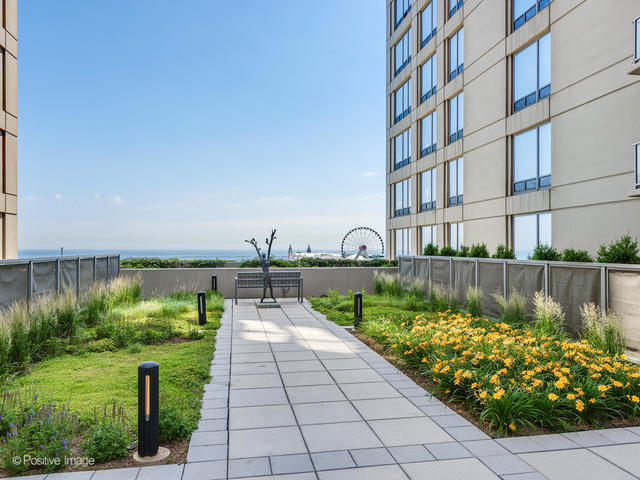 600 N Lake Shore Drive Unit: 1803