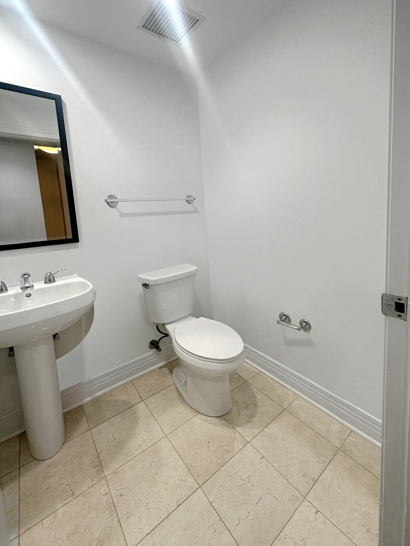 600 N Lake Shore Drive Unit: 1803