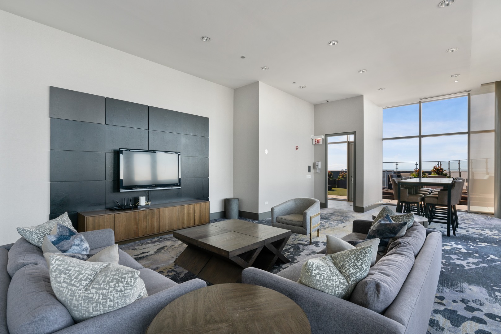 600 N Lake Shore Drive Unit: 1803