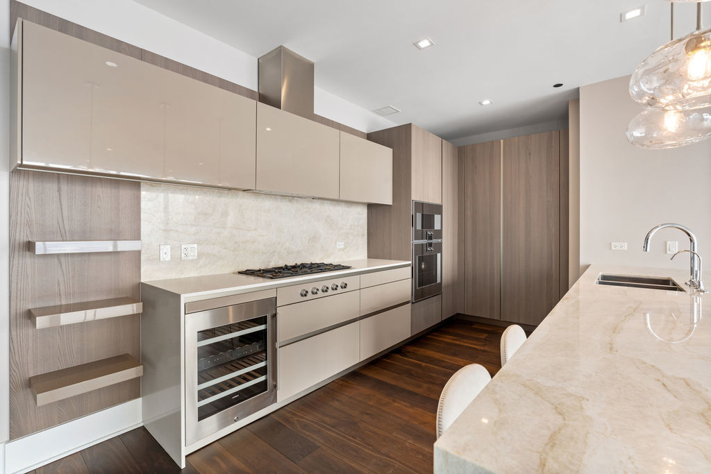 363 E Wacker Drive Unit: 3607