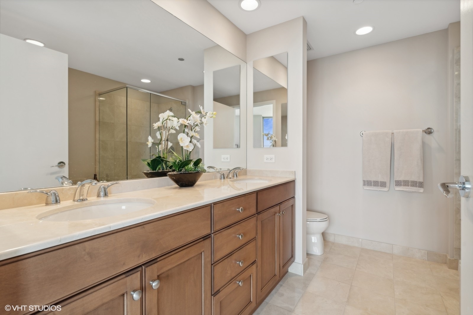 600 N LAKE SHORE Drive Unit: 3511