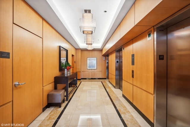600 N LAKE SHORE Drive Unit: 3010