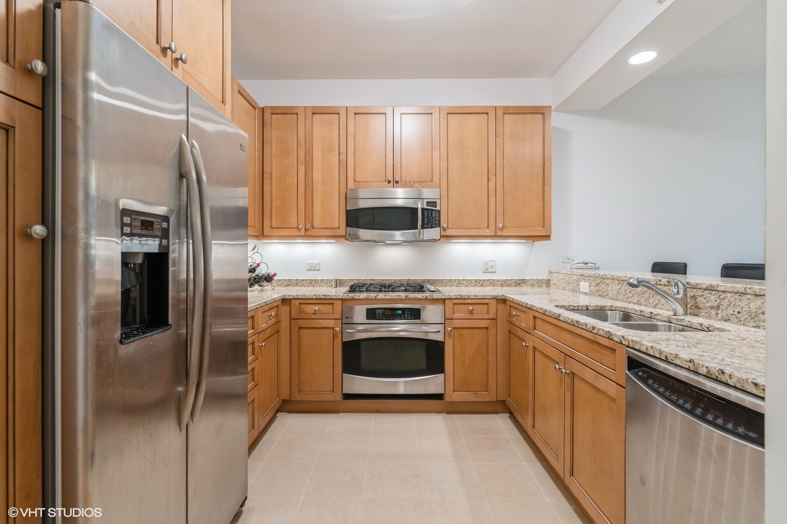 600 N LAKE SHORE Drive Unit: 3010