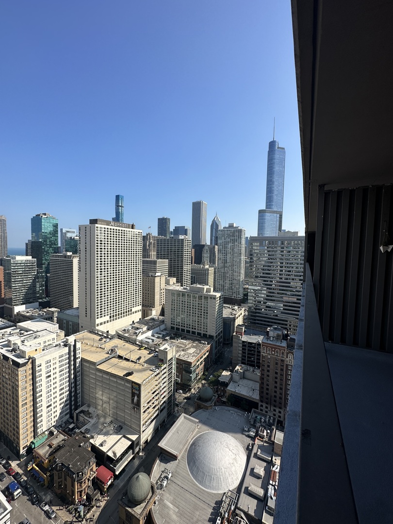 10 E ONTARIO Street Unit: 3912
