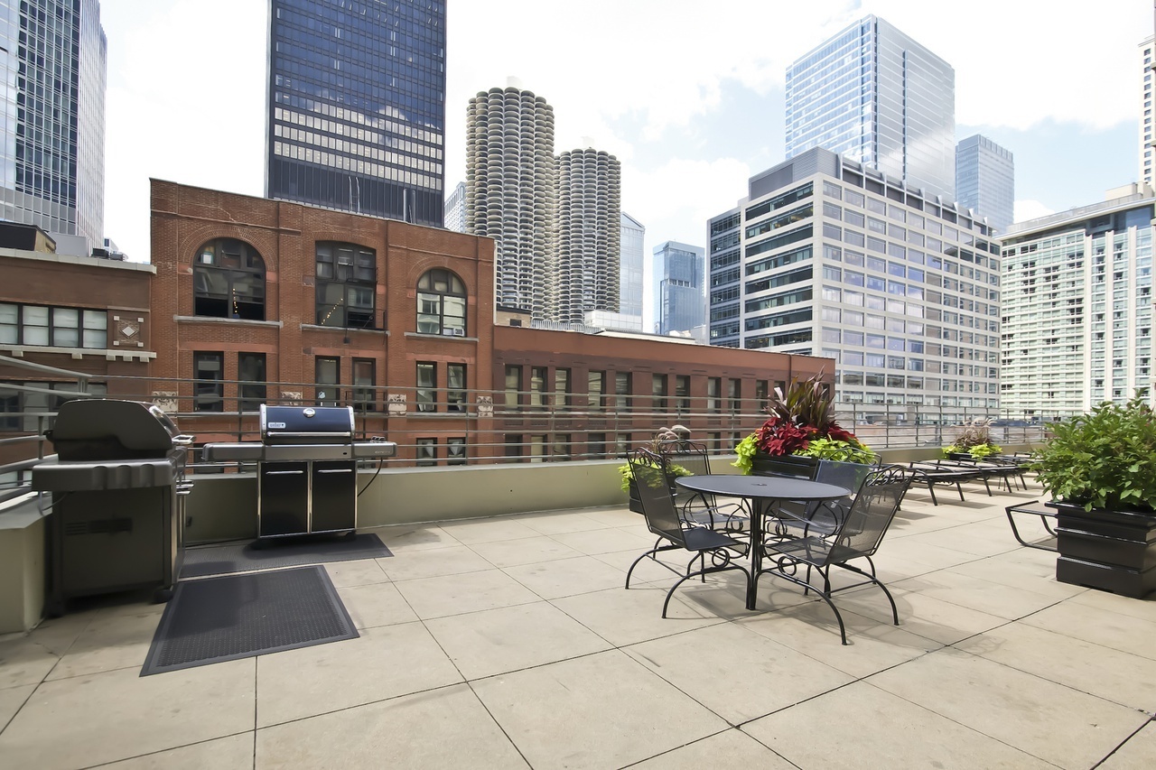 440 N Wabash Avenue Unit: 2504