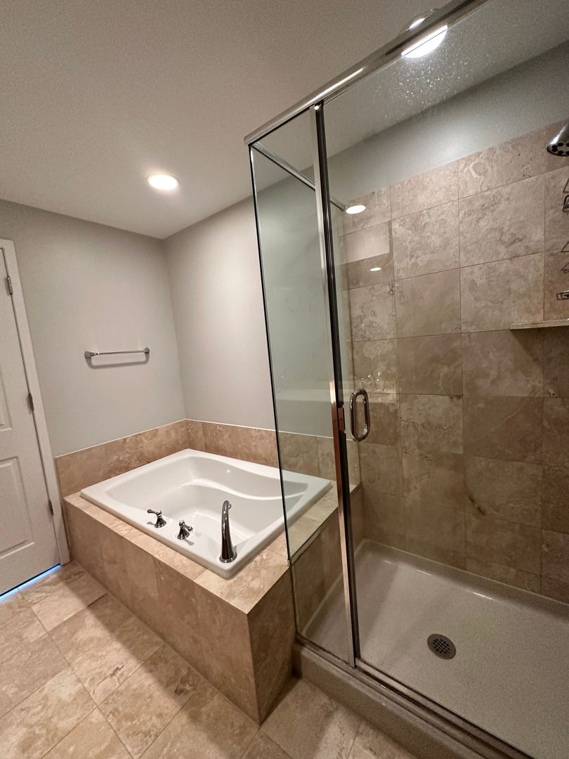 600 N Lake Shore Drive Unit: 3202
