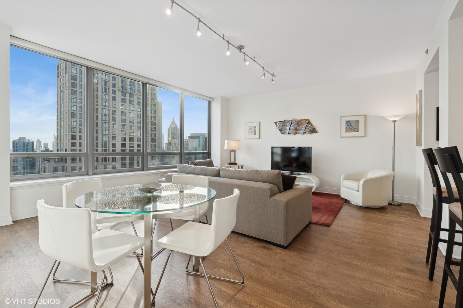 600 N Lake Shore Drive Unit: 4407