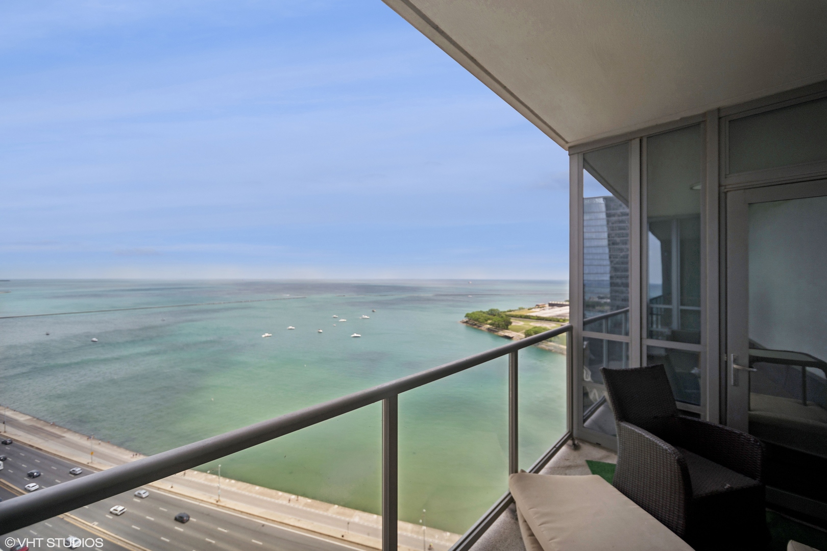 600 N LAKE SHORE Drive Unit: 2205