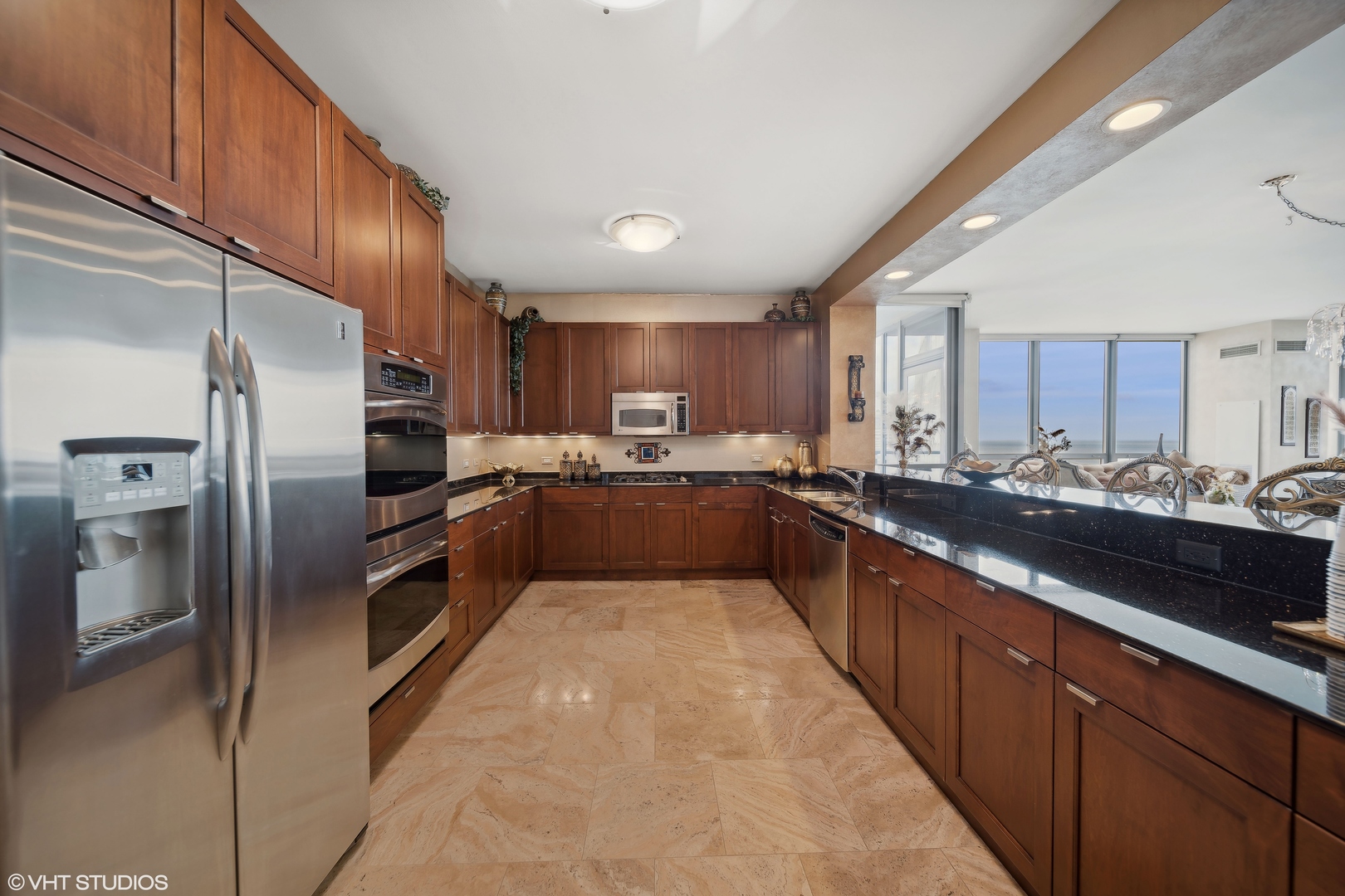 600 N LAKE SHORE Drive Unit: 2205