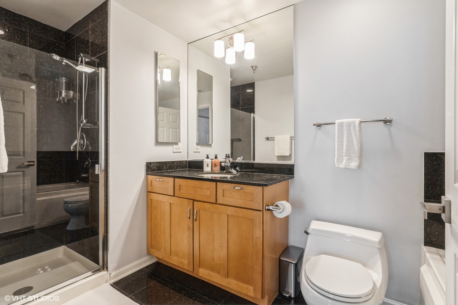 3232 N Halsted Street Unit: D801