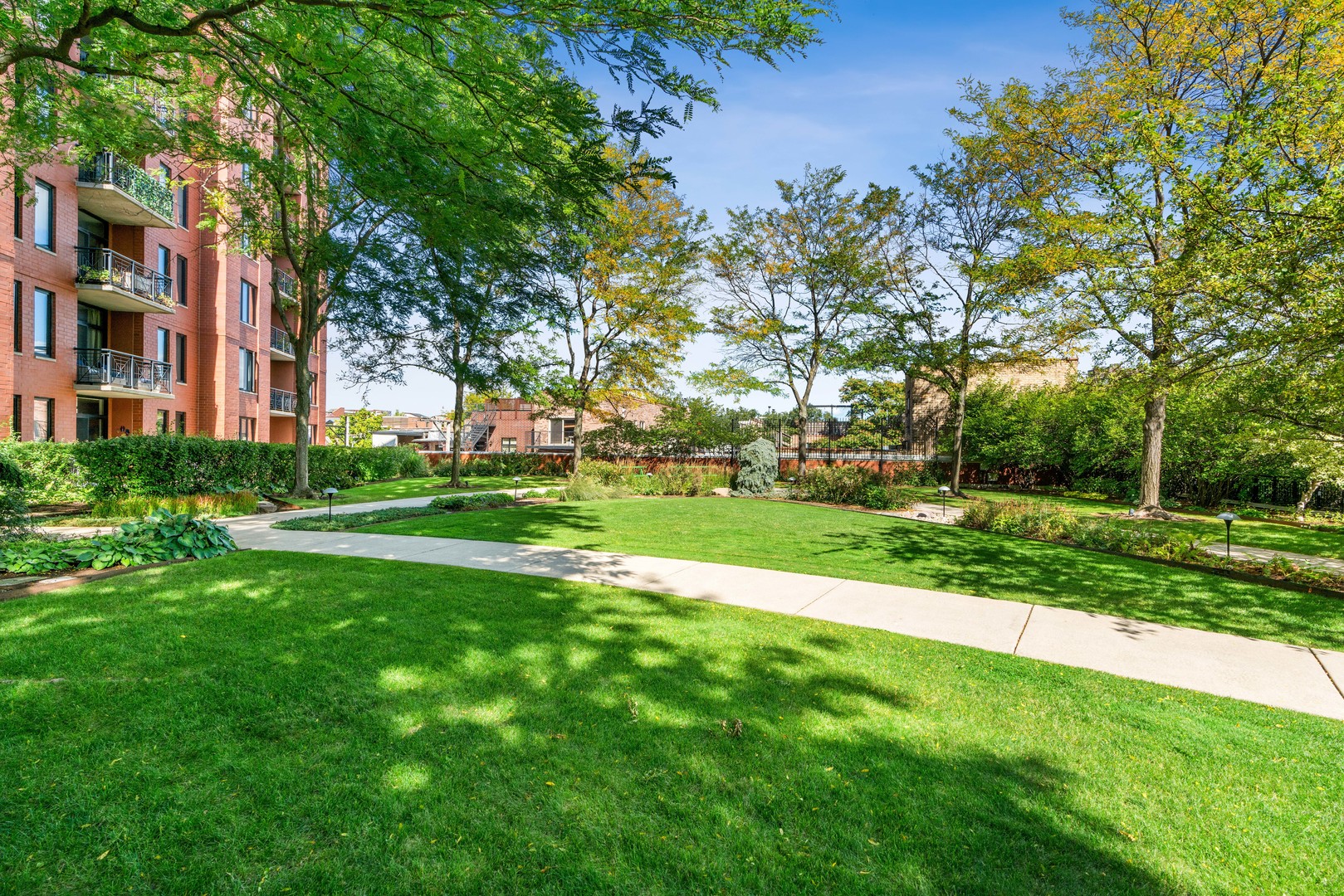 3232 N Halsted Street Unit: D801