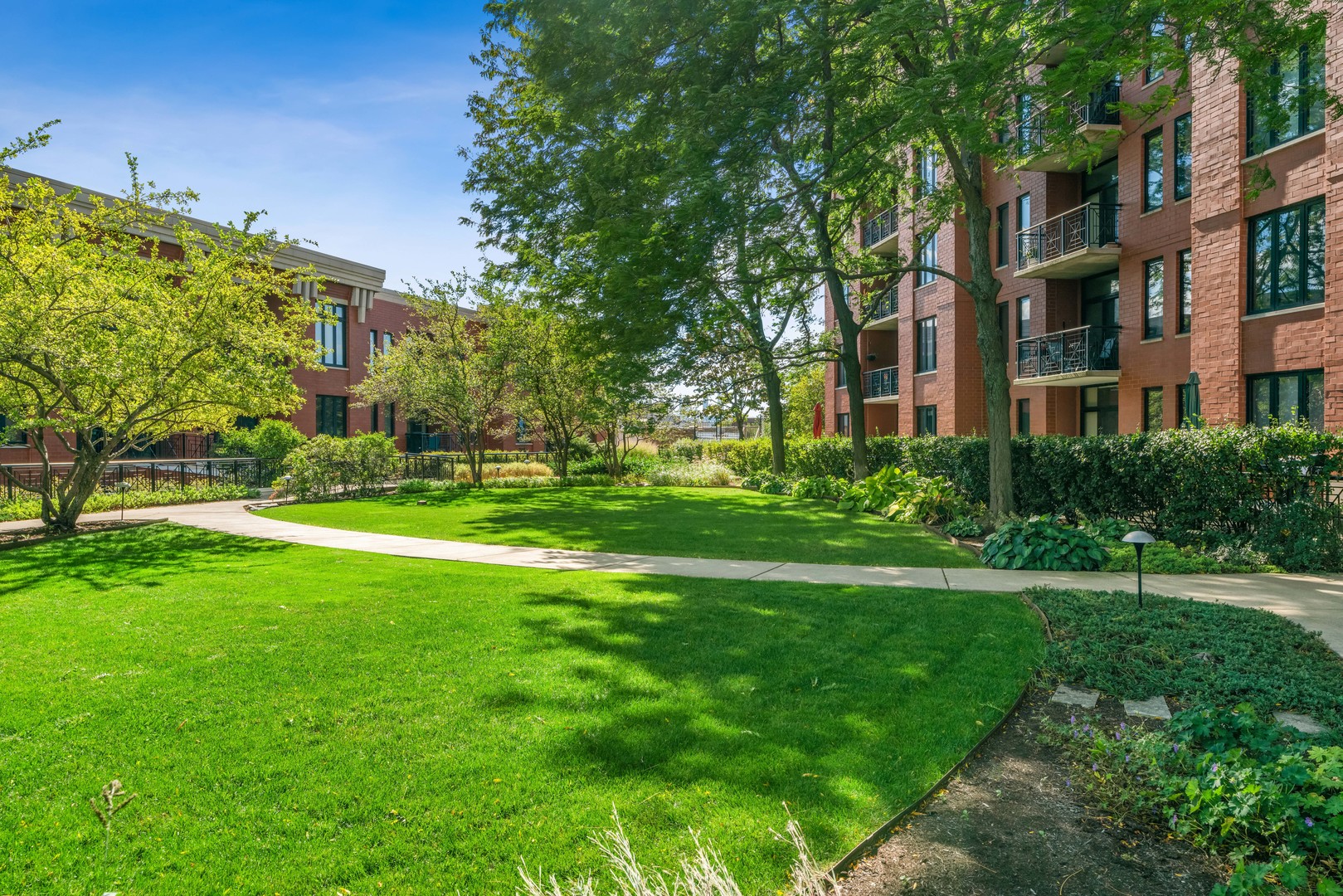 3232 N Halsted Street Unit: D801