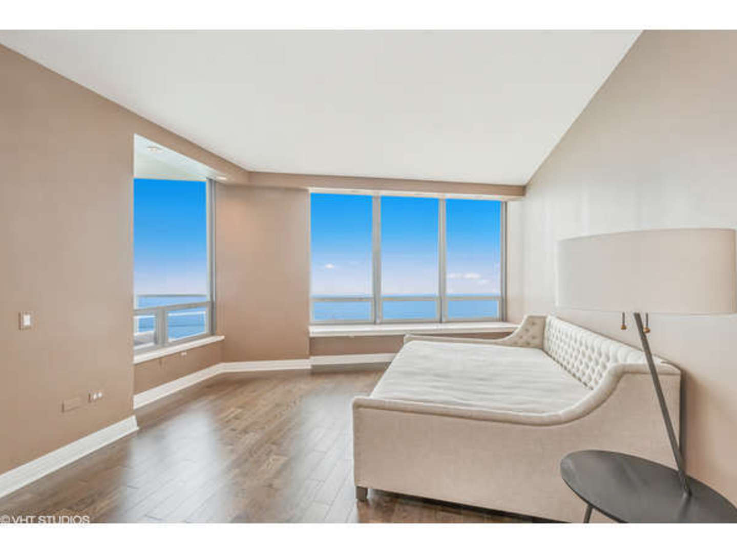 600 N LAKE SHORE Drive Unit: 4111