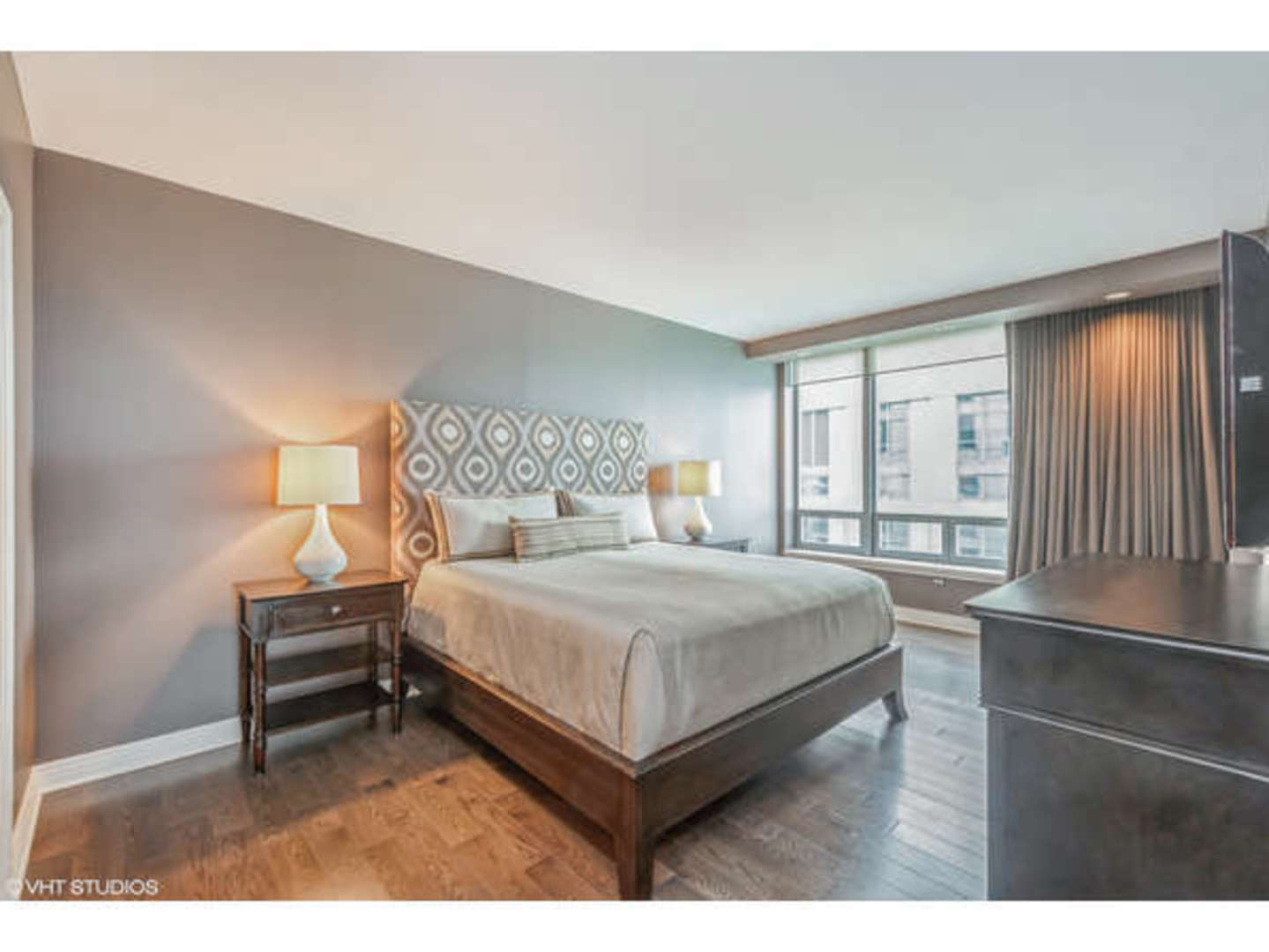 600 N LAKE SHORE Drive Unit: 4111