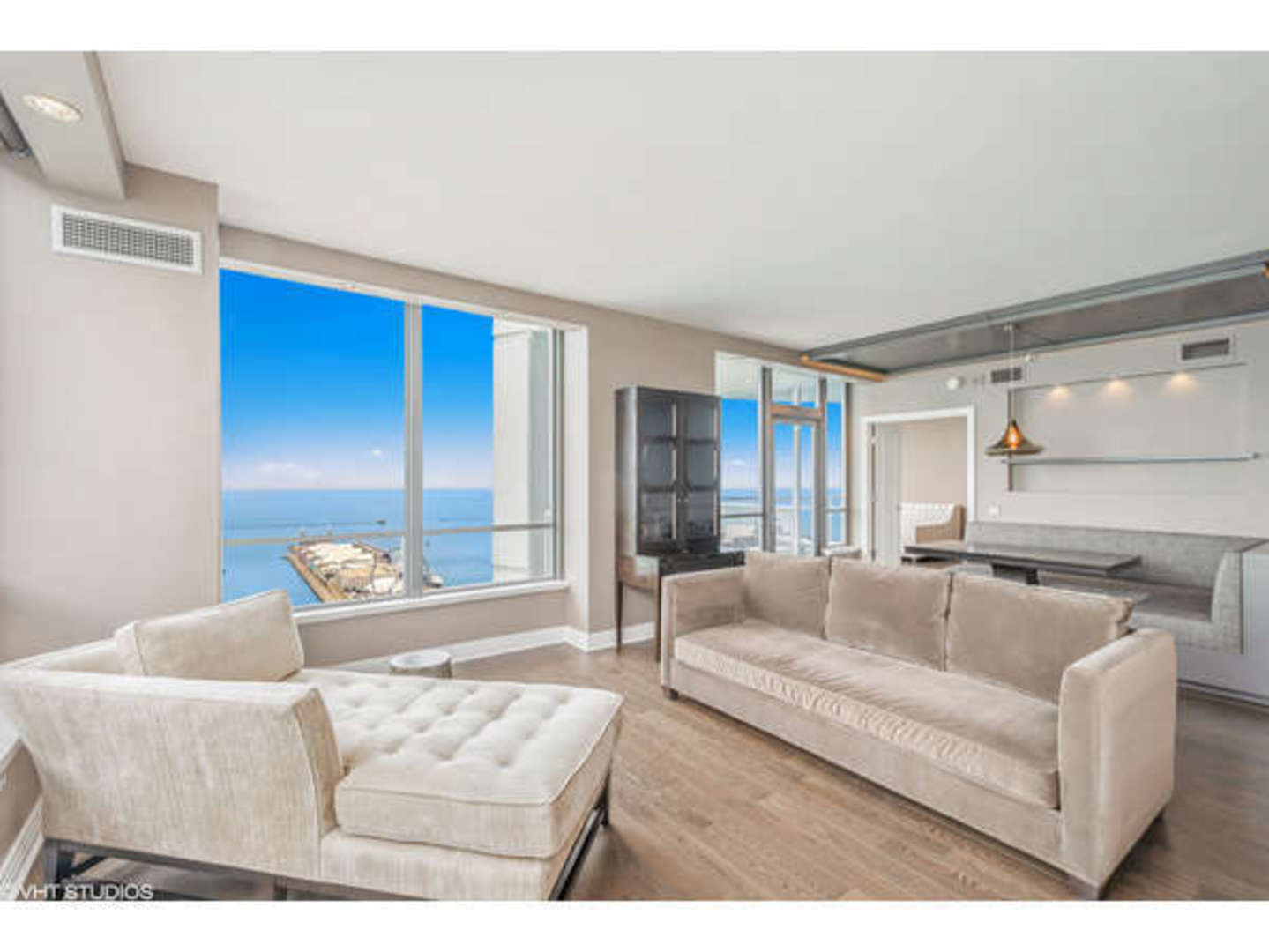 600 N LAKE SHORE Drive Unit: 4111