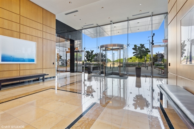 600 N LAKE SHORE Drive Unit: 4111