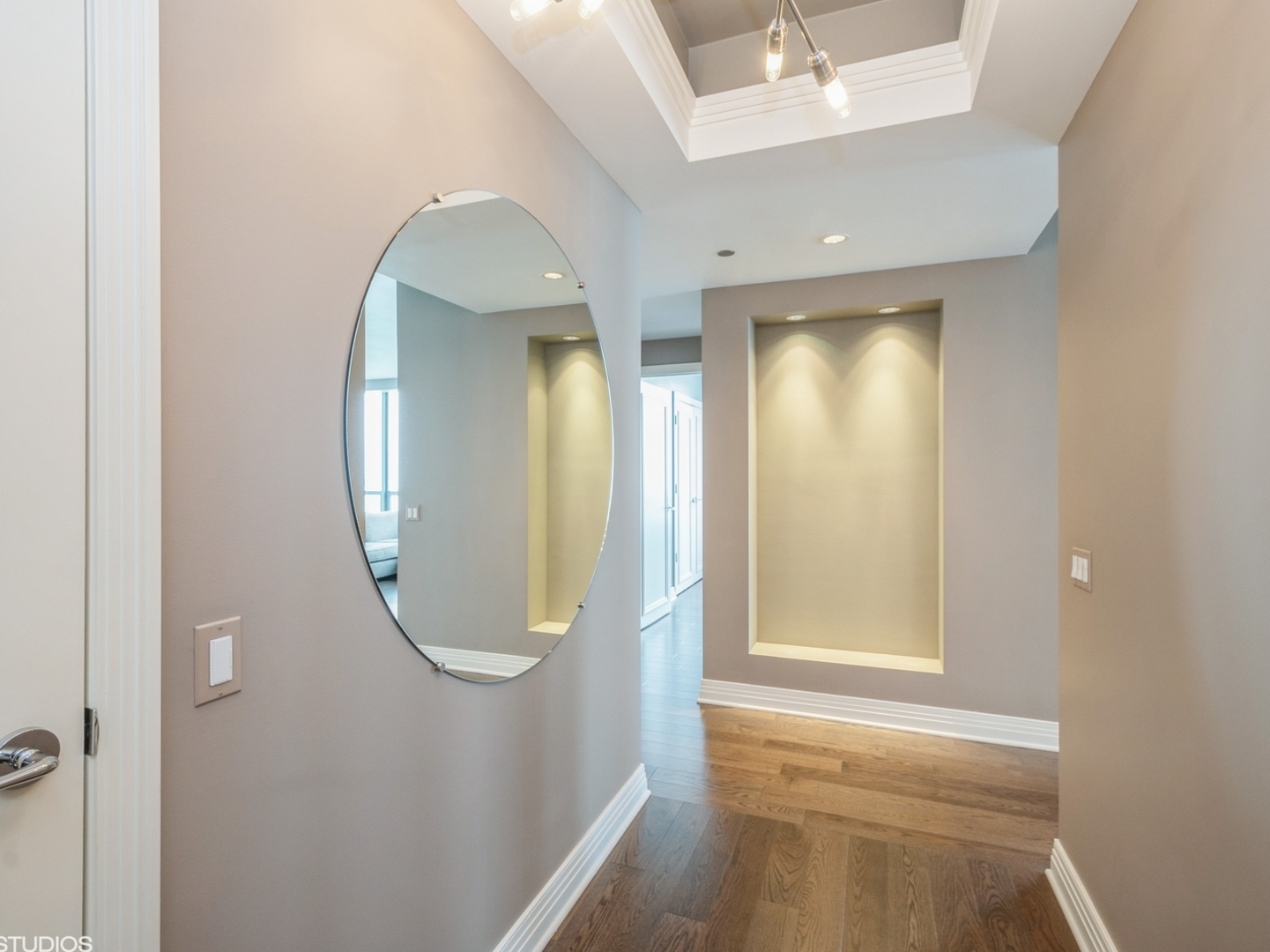 600 N LAKE SHORE Drive Unit: 4111