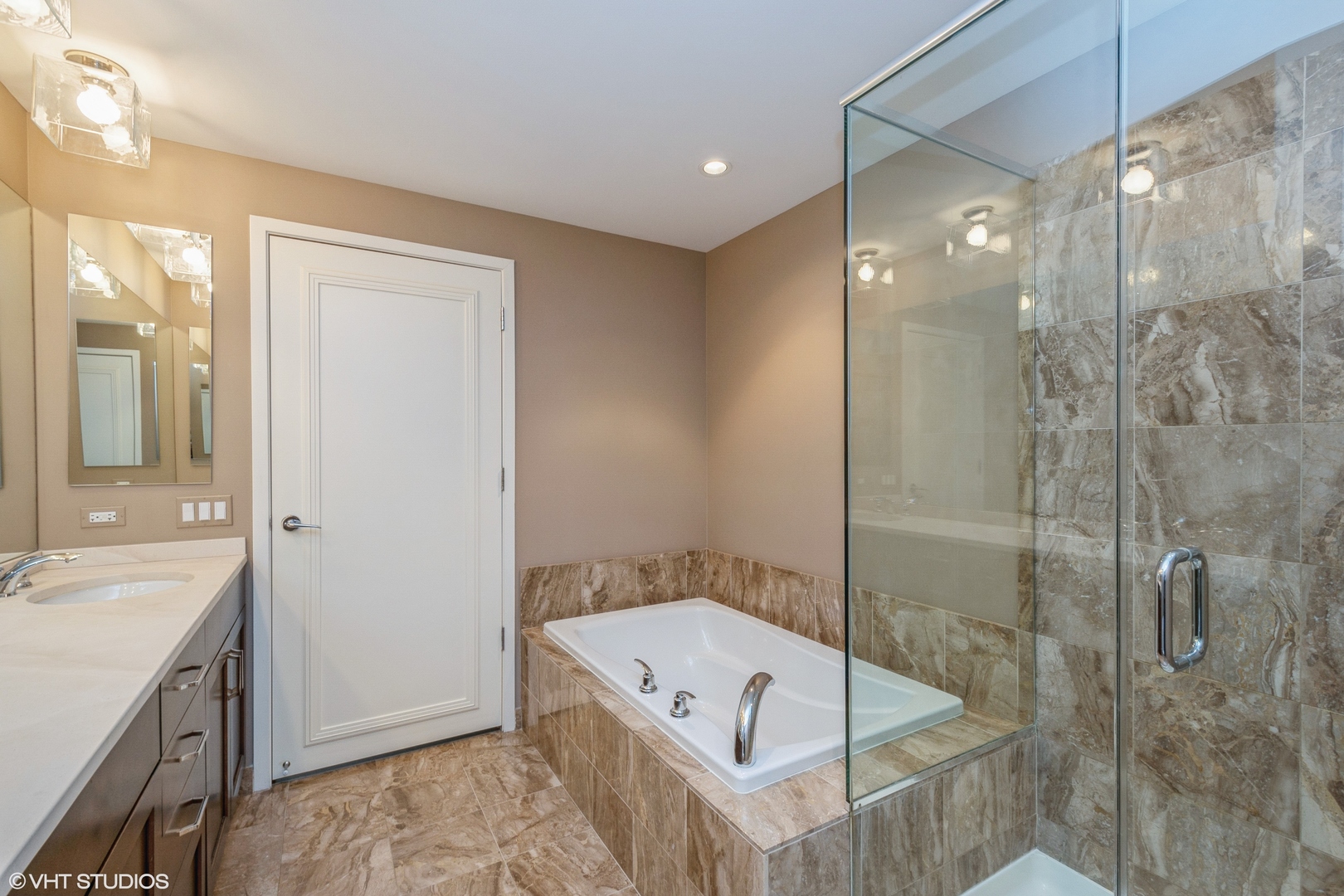 600 N LAKE SHORE Drive Unit: 4111