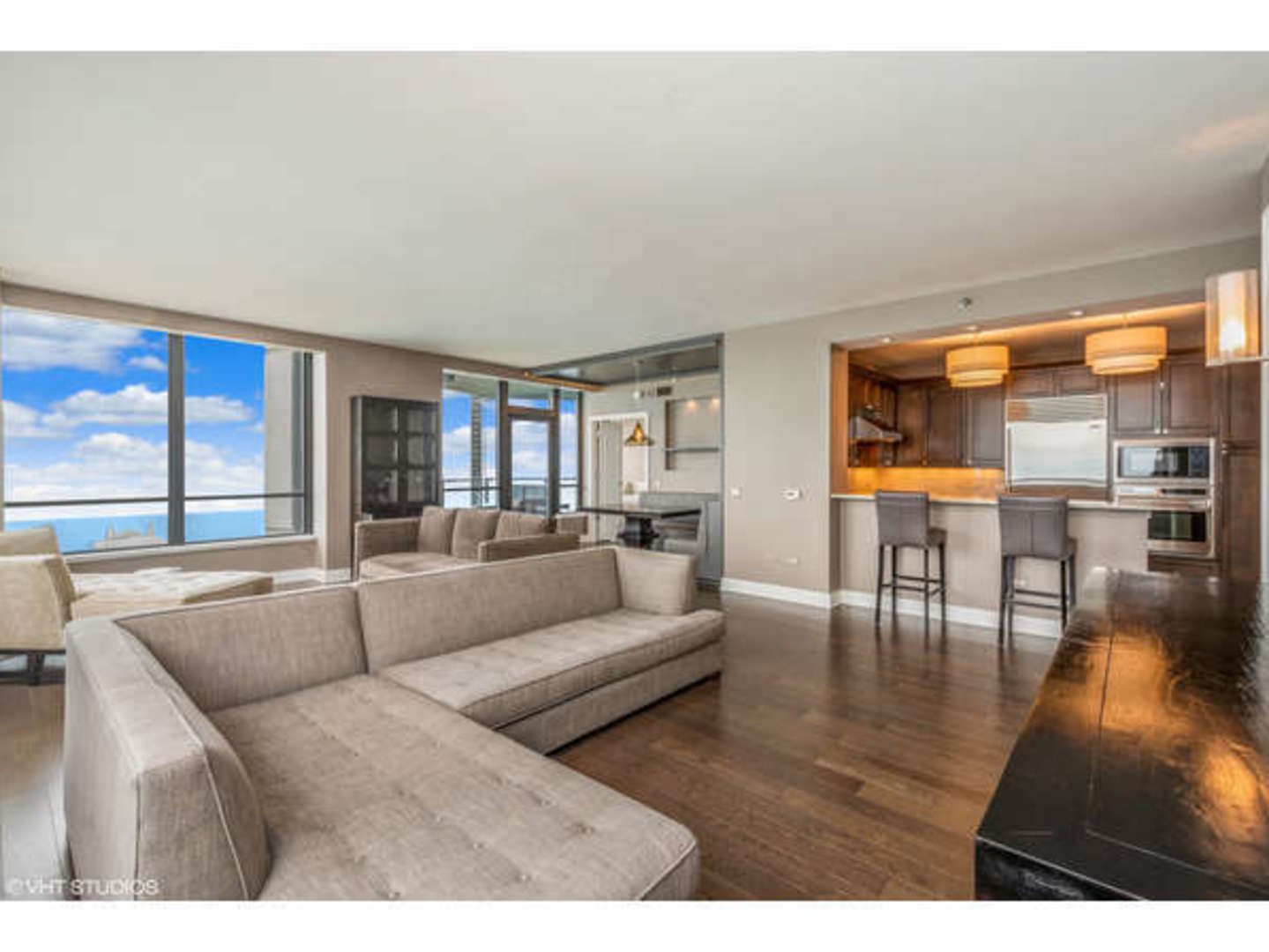 600 N LAKE SHORE Drive Unit: 4111