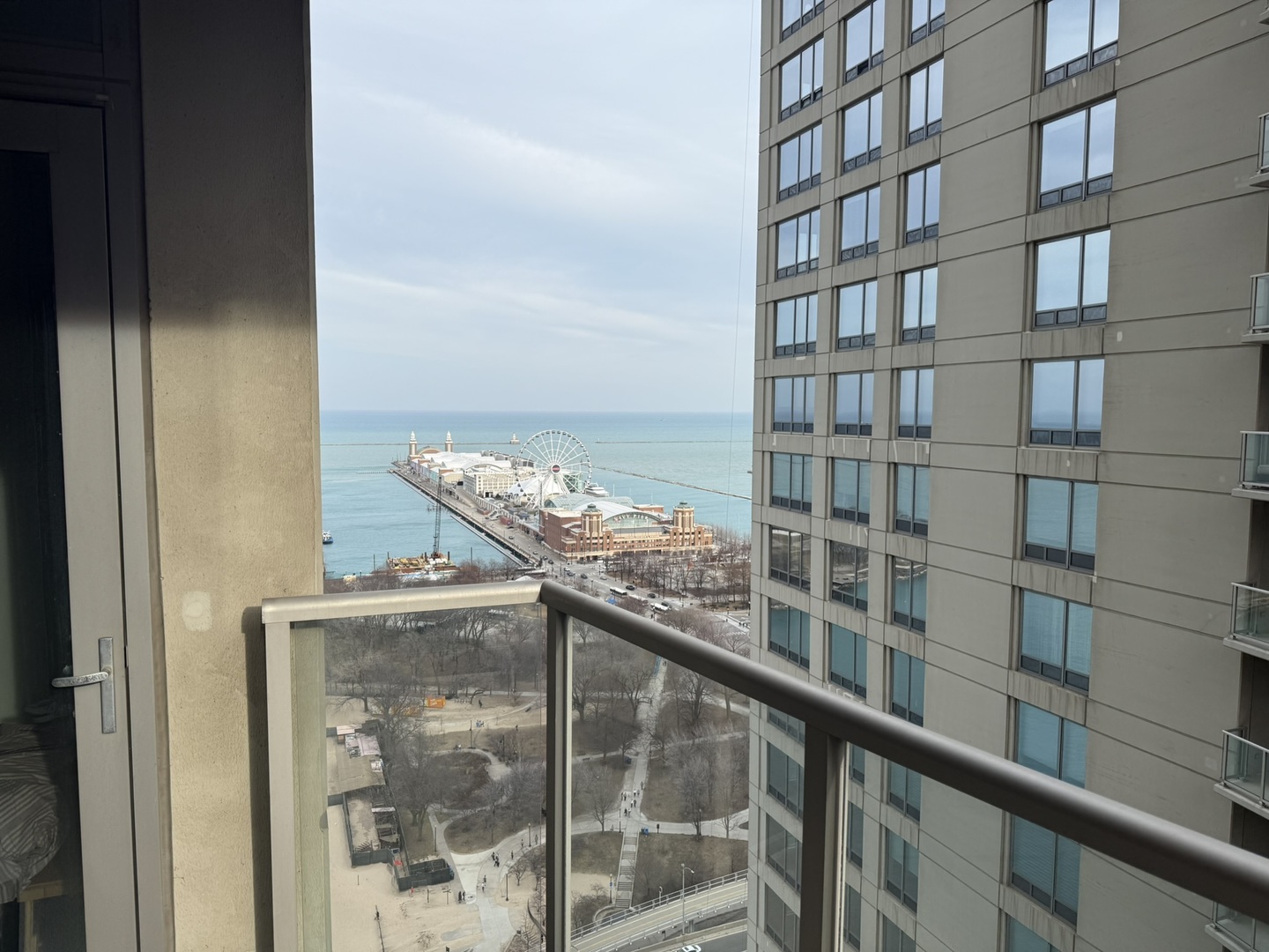 600 N Lake Shore Drive Unit: 2503