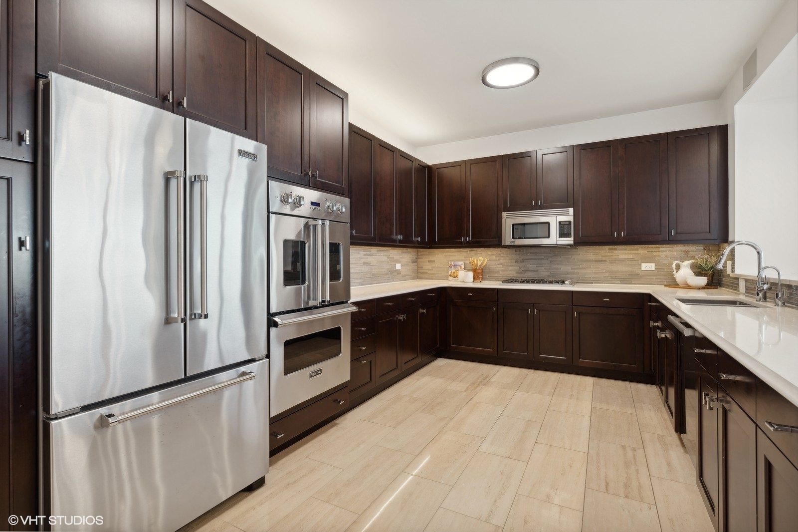 600 N Lake Shore Drive Unit: 3705