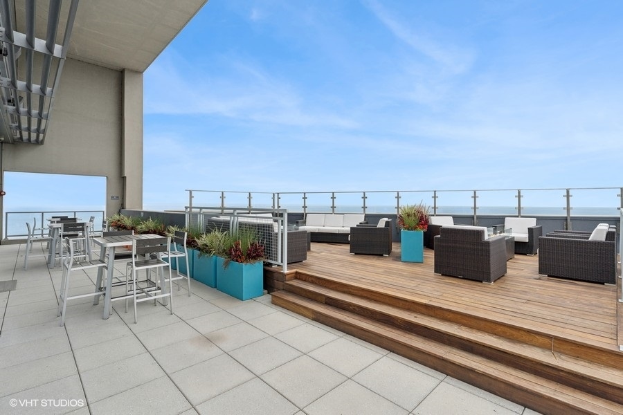 600 N Lake Shore Drive Unit: 3705