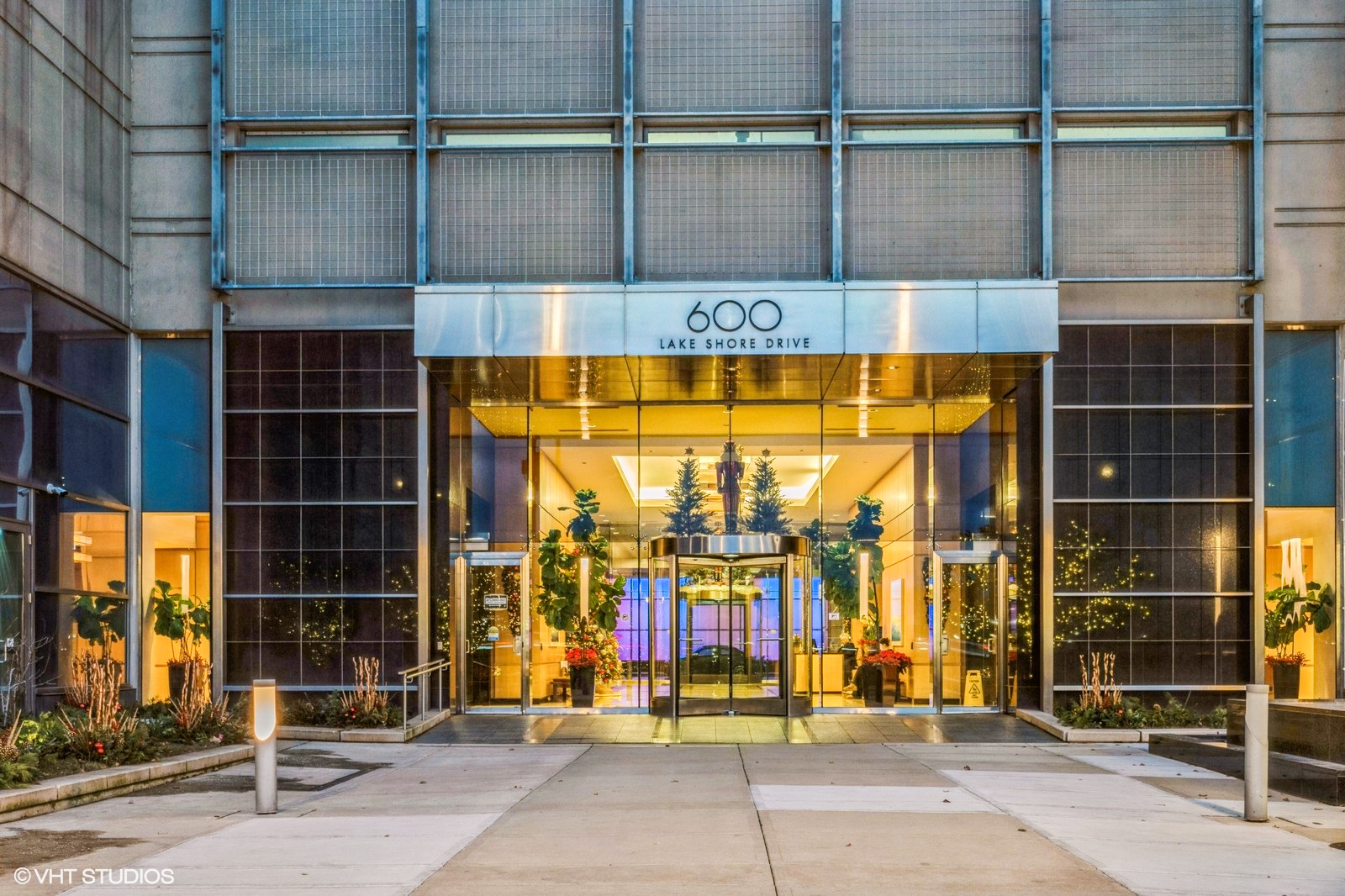 600 N Lake Shore Drive Unit: 3705