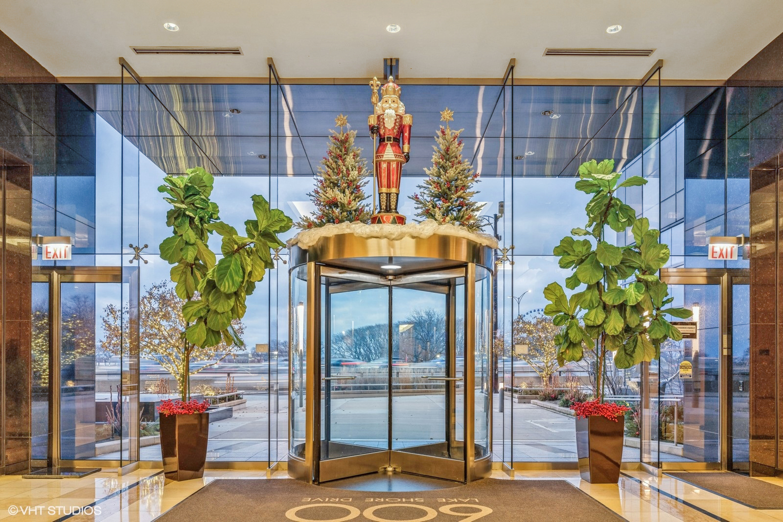 600 N Lake Shore Drive Unit: 3705