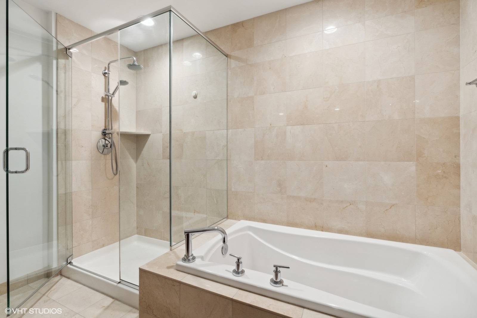 600 N Lake Shore Drive Unit: 3705