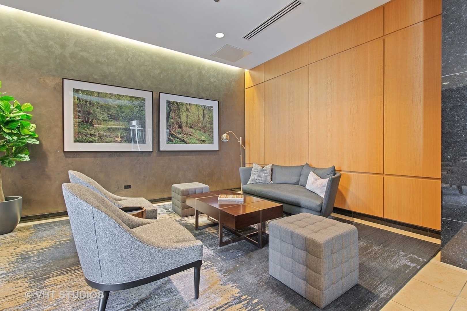 600 N Lake Shore Drive Unit: 3402