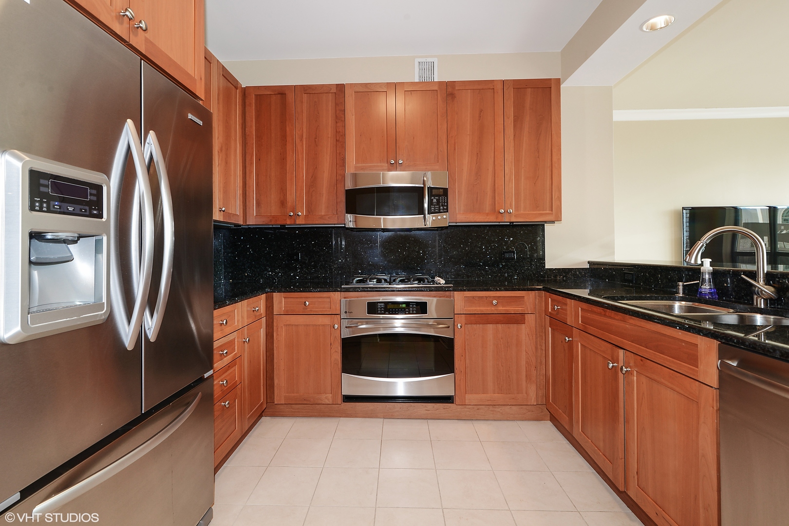 600 N Lake Shore Drive Unit: 3402