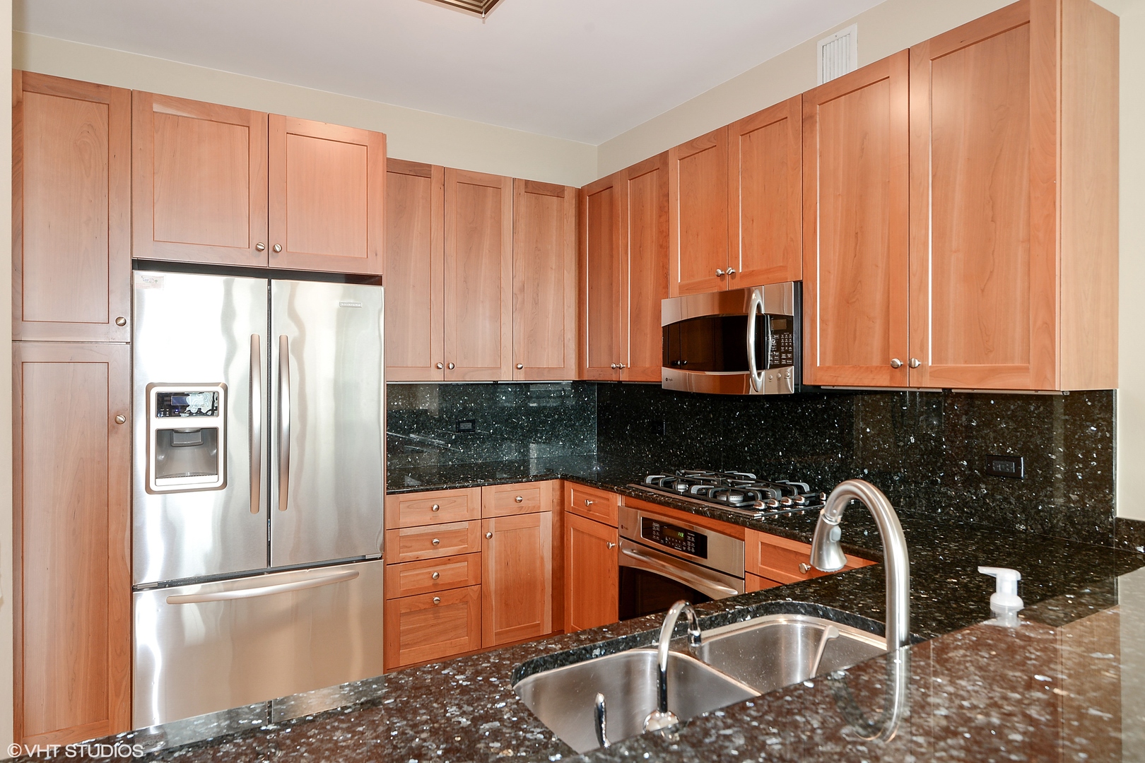 600 N Lake Shore Drive Unit: 3402
