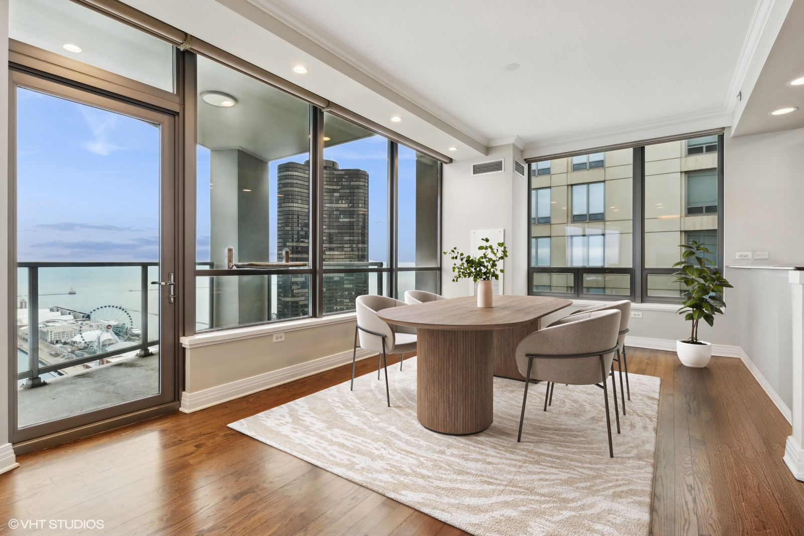600 N Lake Shore Drive Unit: 3804