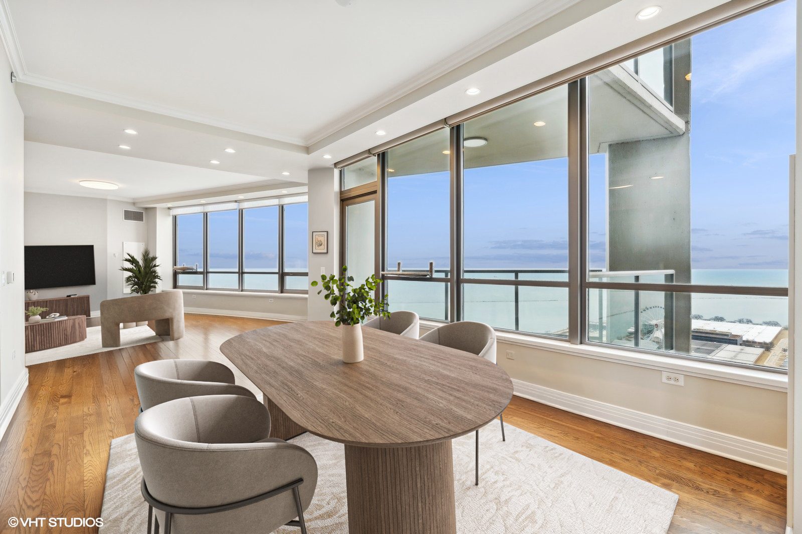 600 N Lake Shore Drive Unit: 3804