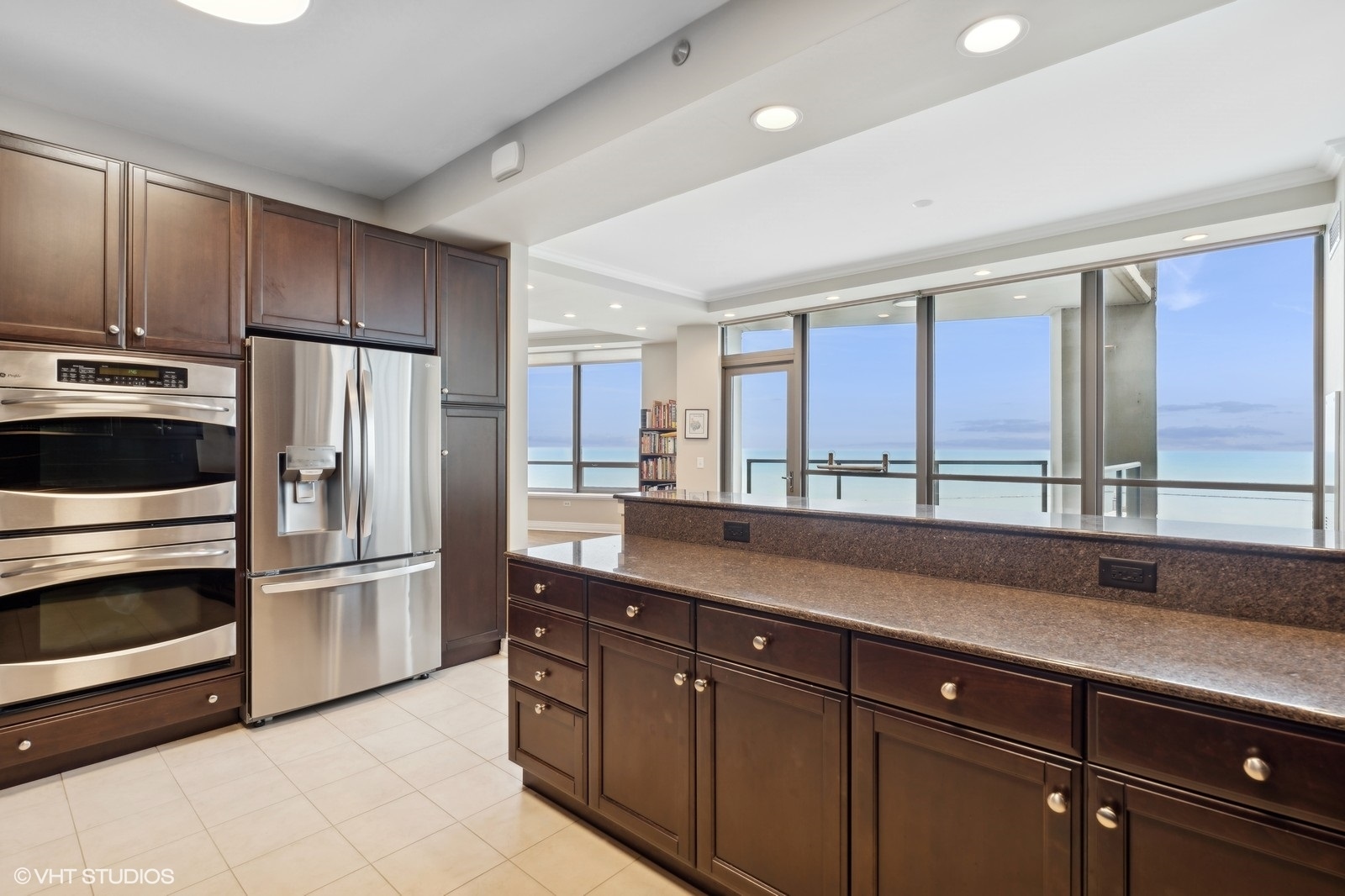 600 N Lake Shore Drive Unit: 3804