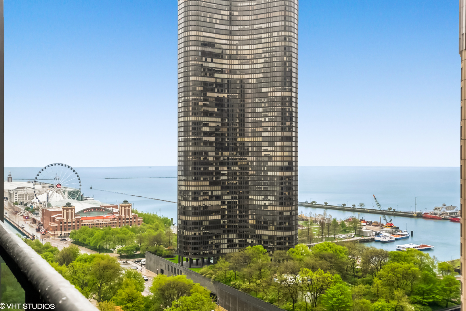 600 N Lake Shore Drive Unit: 2008
