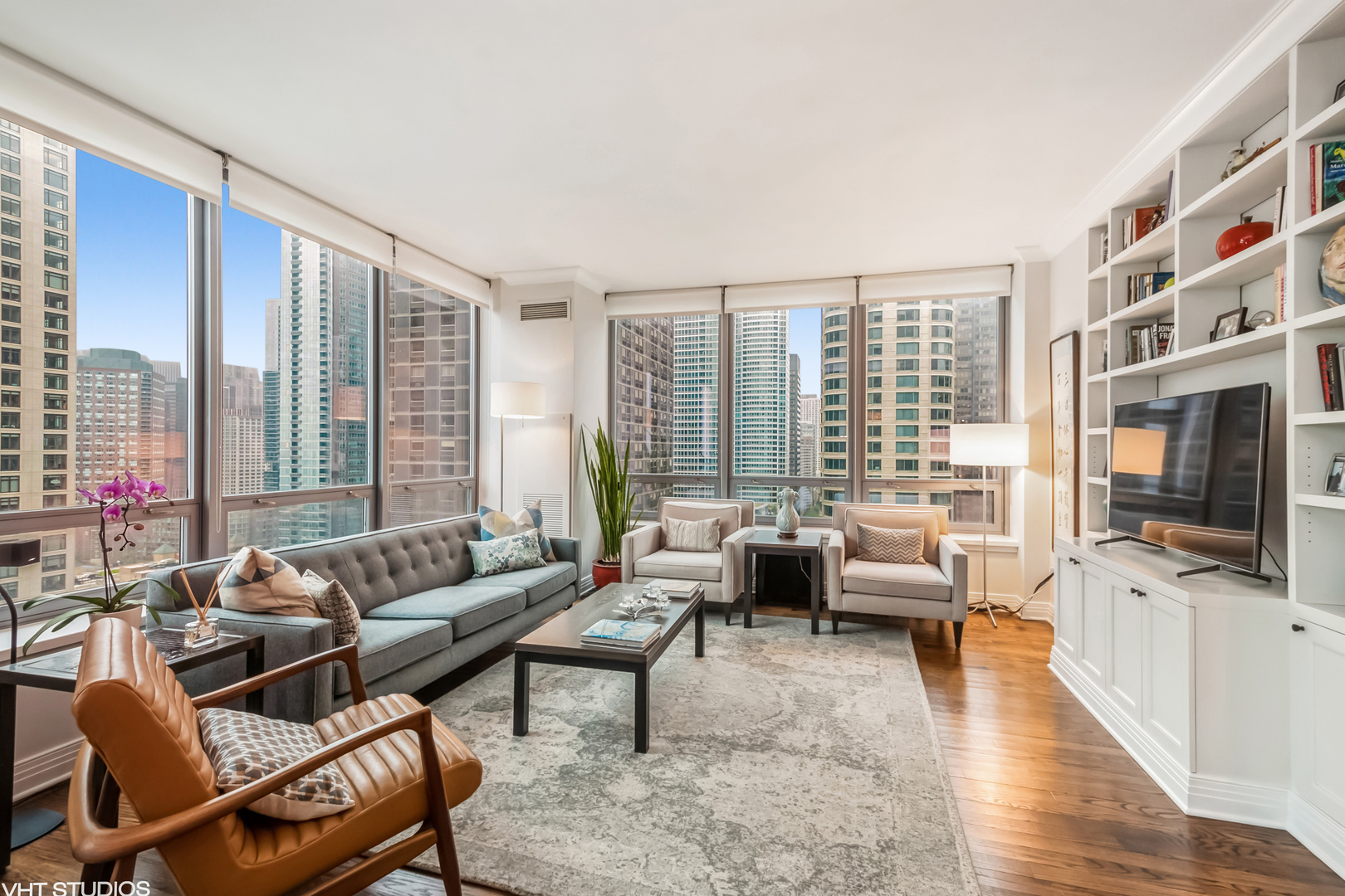 600 N Lake Shore Drive Unit: 2008