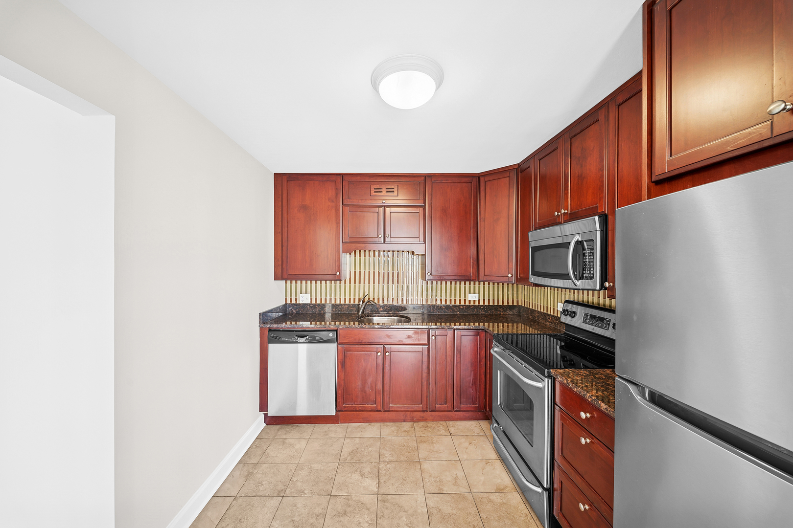 200 N Dearborn Street Unit: 3402